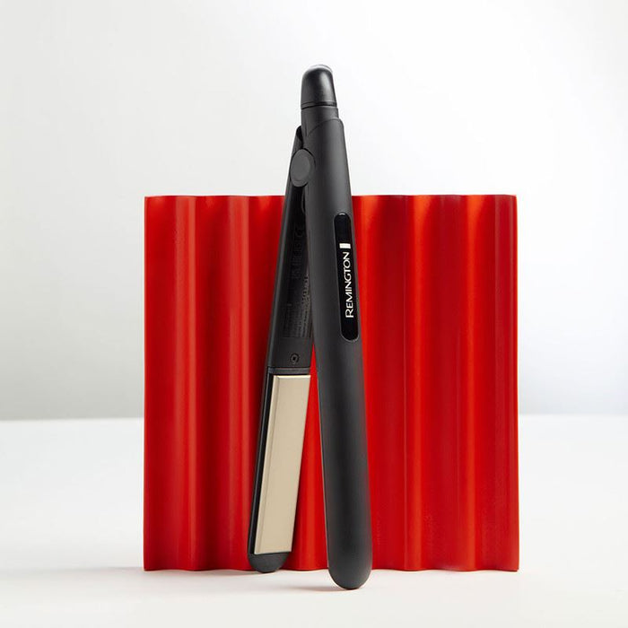 Remington Straightener Slim Ceramic 220* — Total Salon